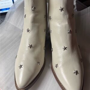 Zadig & Voltaire White Ankle Boots with Silver Star Accents